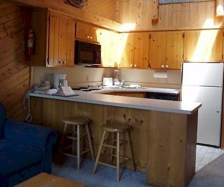 High Village Breezy Point Exteriör bild