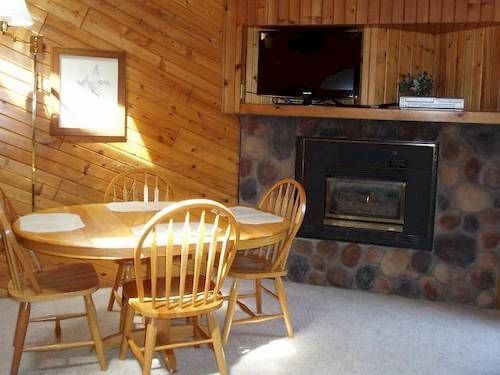 High Village Breezy Point Exteriör bild